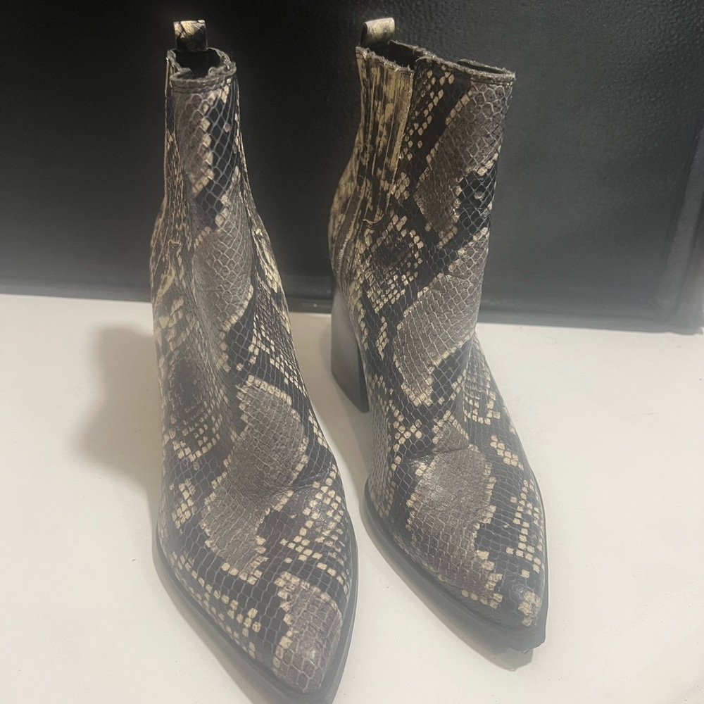 Marc Fisher Oshay Booties